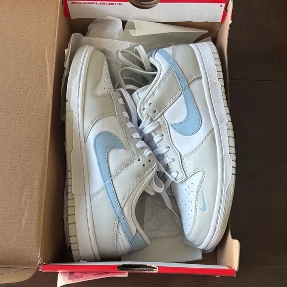 Nike White and Light Blue Athletic Shoes - Picture 1 of 2